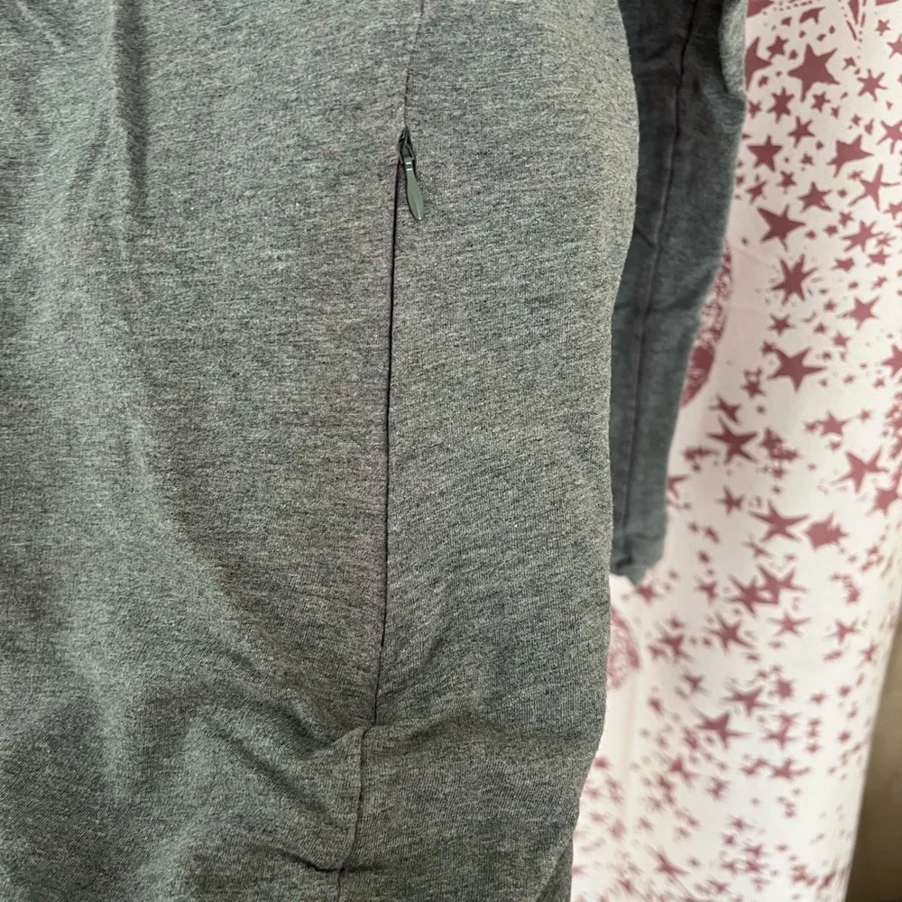 Bench Gray Sweatshirt with Magenta Interior - Picture 5 of 14